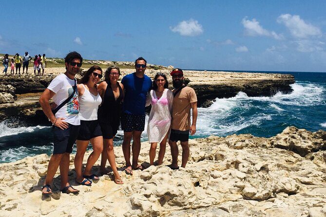 6-Hours Tour East Coast of Antigua: Stingray City, Lunch & Beach - Devil’s Bridge on the Atlantic side: quick photo stop, real drama