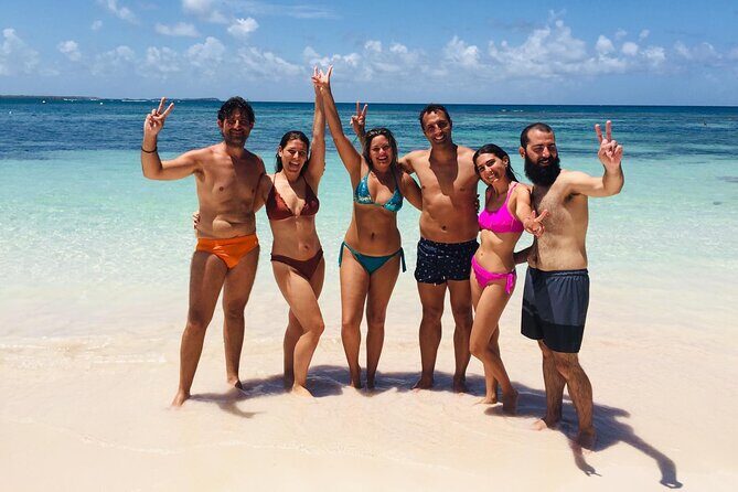 6-Hours Tour East Coast of Antigua: Stingray City, Lunch & Beach - Long Bay beach and snorkeling time: where the day relaxes