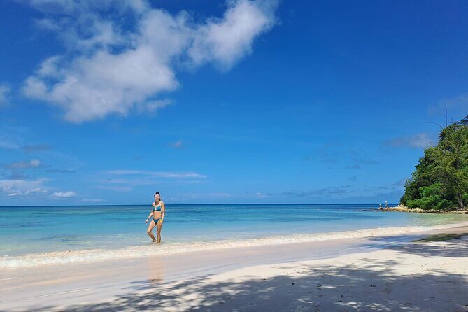 6-Hours Tour East Coast of Antigua: Stingray City, Lunch & Beach - Betty’s Hope open-air museum: sugar mill history in a short visit