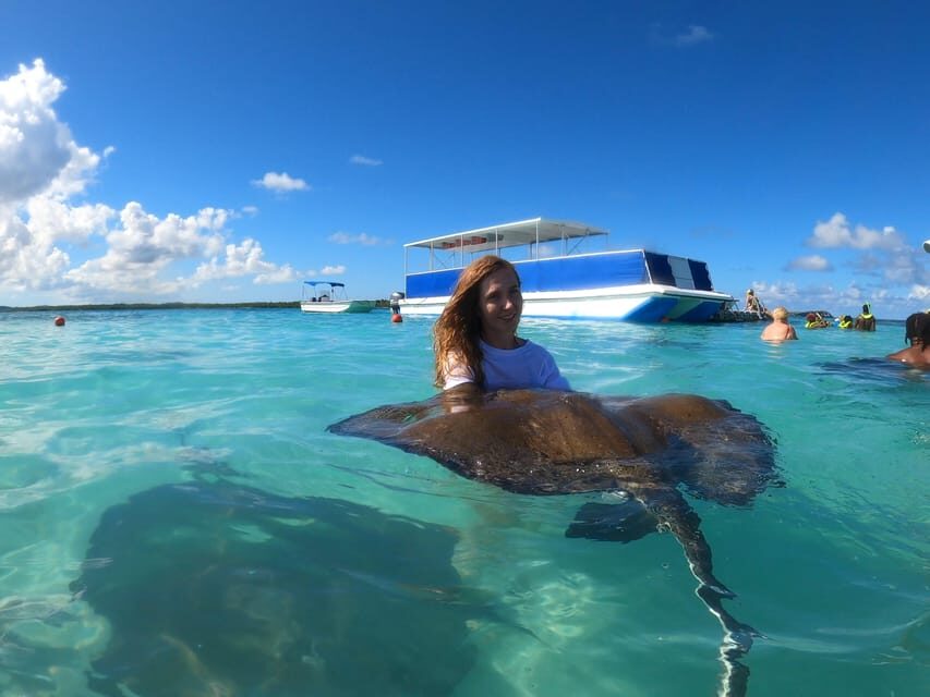 Antigua: Stingray City Experience with Round-Trip Transfer - What to pack (and what to skip) for Stingray City Antigua