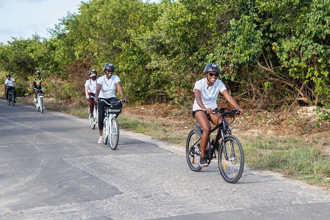 E-Bike Historical Sunset Tour in Fort James - Guides make it: from Besto to Akilah and Shaq