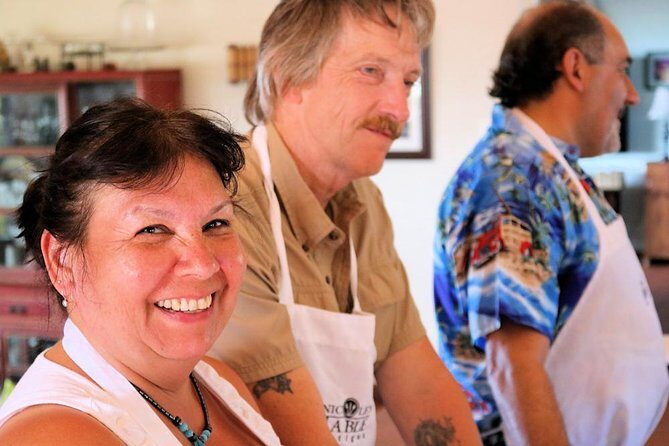 Nicole's Table - All about Jerk - Orchid Hill Drive: start time, small-group vibe, and a real home setting