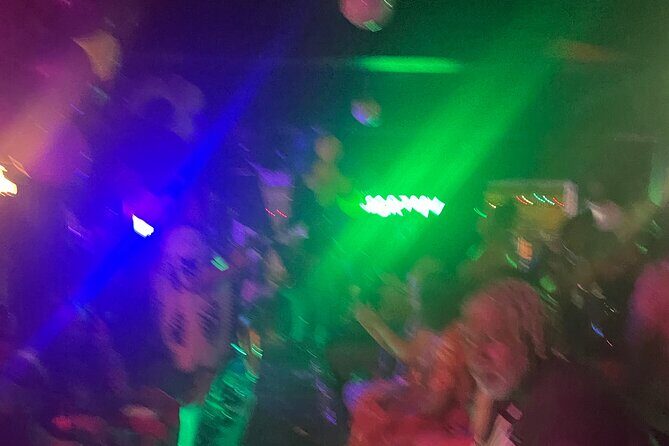 Nightlife Tour of Antigua and Barbuda - Signature Smokes Hookah & Cigar Lounge: Admission Included and Live DJs