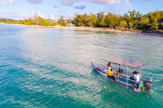 Reef Explorers Transparent Boat and Beach Tour - Crew, Weather, and the Real-Life Experience