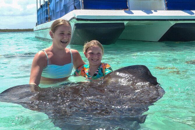 Stingray City Antigua for all the ages - ROUND TRIP INCLUDED - The 3-hour schedule that leaves your afternoon open